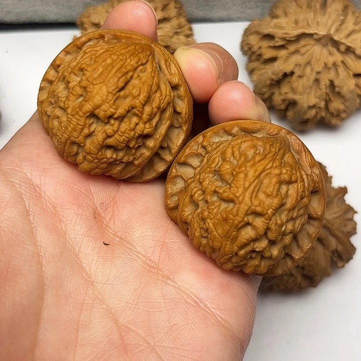 秦岭文玩核桃核桃