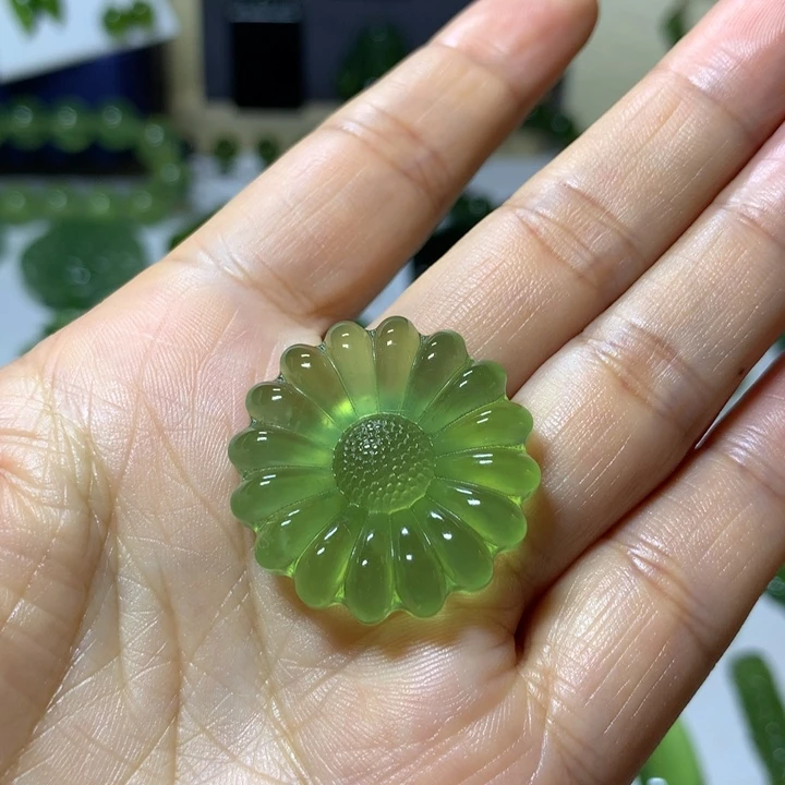 岫玉未镶嵌颈饰吊坠