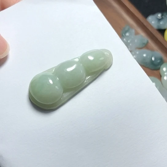 翡翠未镶嵌颈饰缅甸A货，每天下午1点半开播