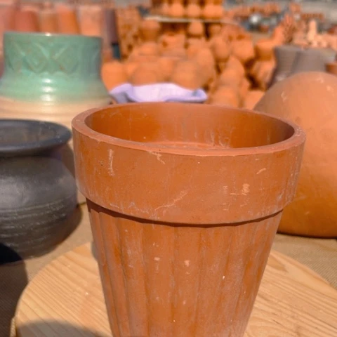 红陶口16高17微瑕