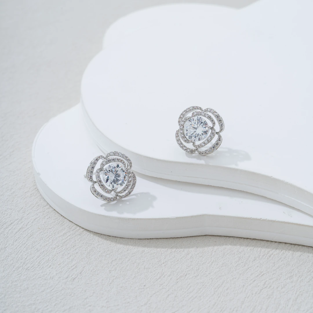 名式 铜合金合成锆石耳饰 设计感气质花朵精致满钻耳环QJD2006