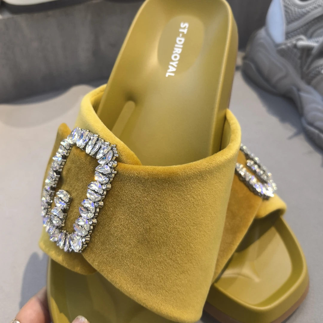 夏季水钻休闲一字拖鞋（不退换）