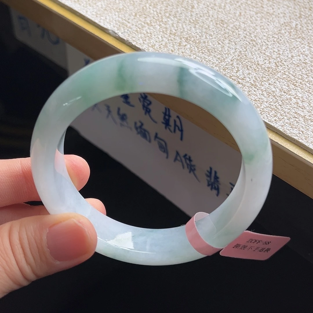 翡翠未镶嵌手镯手镯