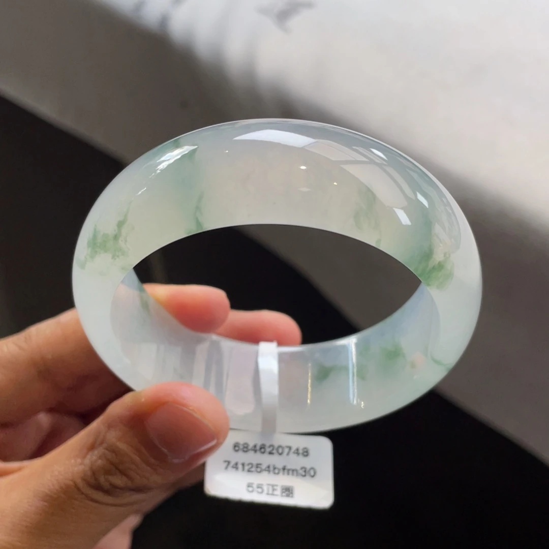 翡翠未镶嵌手镯冰飘花轮胎55正圈（强推）