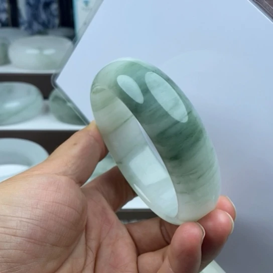 未镶嵌手镯石英质玉（金丝玉）