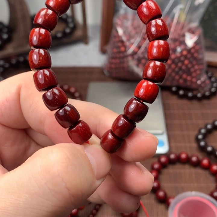 奥***基檀香紫檀（小叶紫檀）