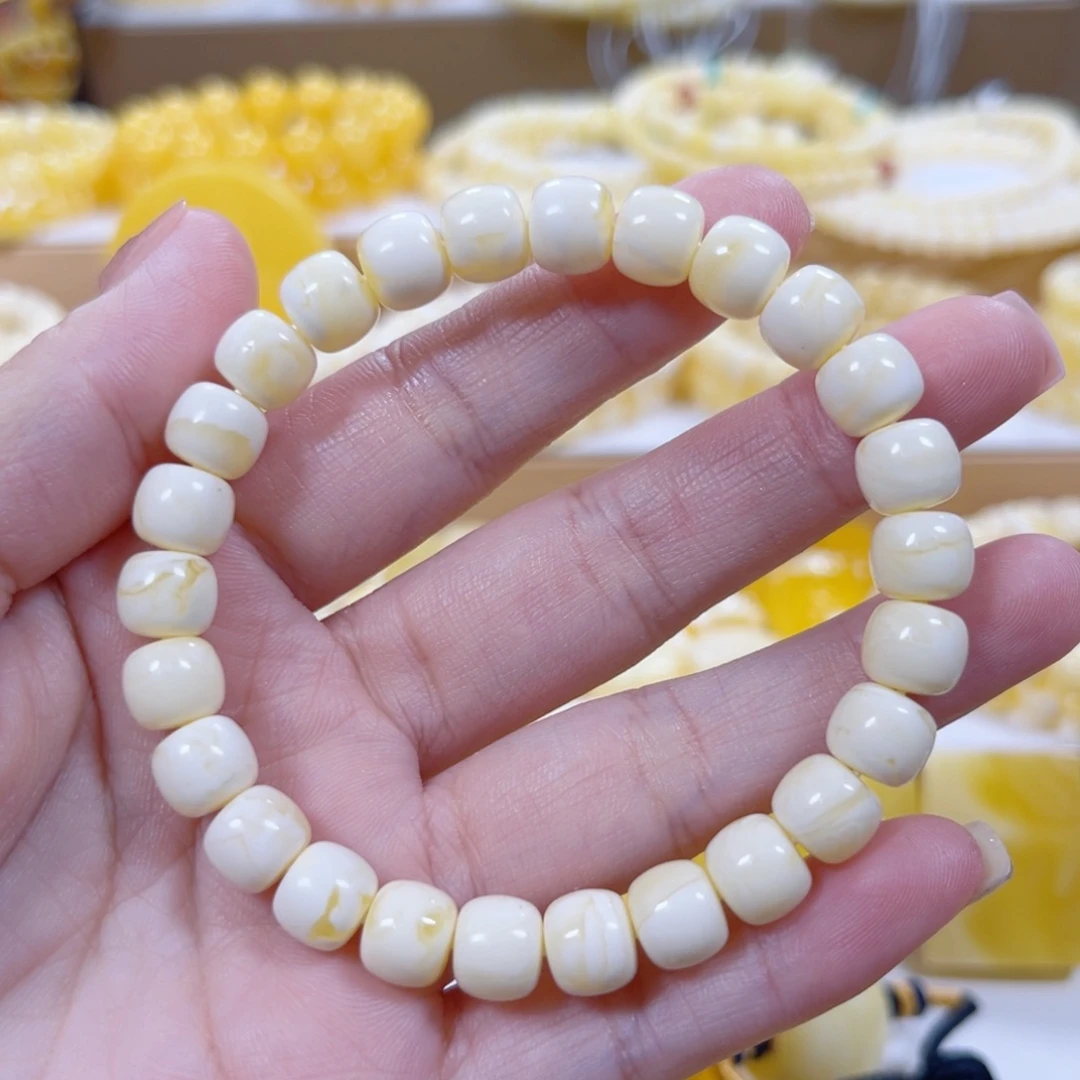 琥珀未镶嵌颈饰天然蜜蜡