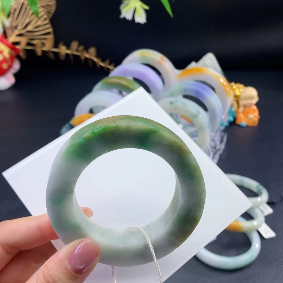定制翡翠手镯未镶嵌手镯