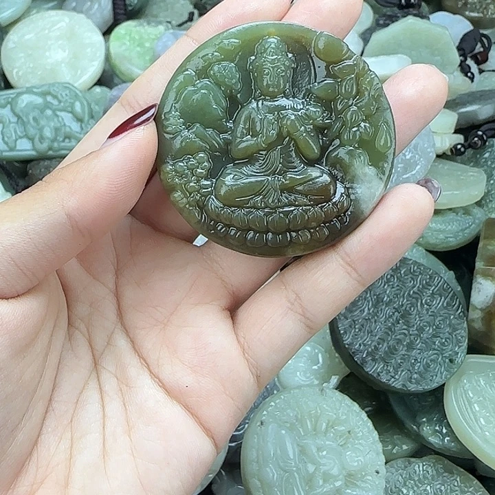 和田玉未镶嵌颈饰