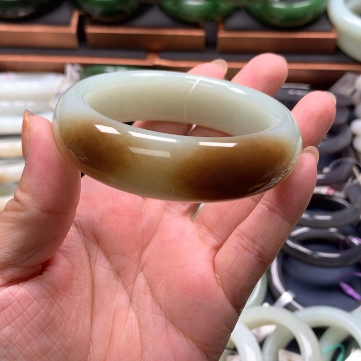 【闪购商品】未镶嵌手镯和田玉