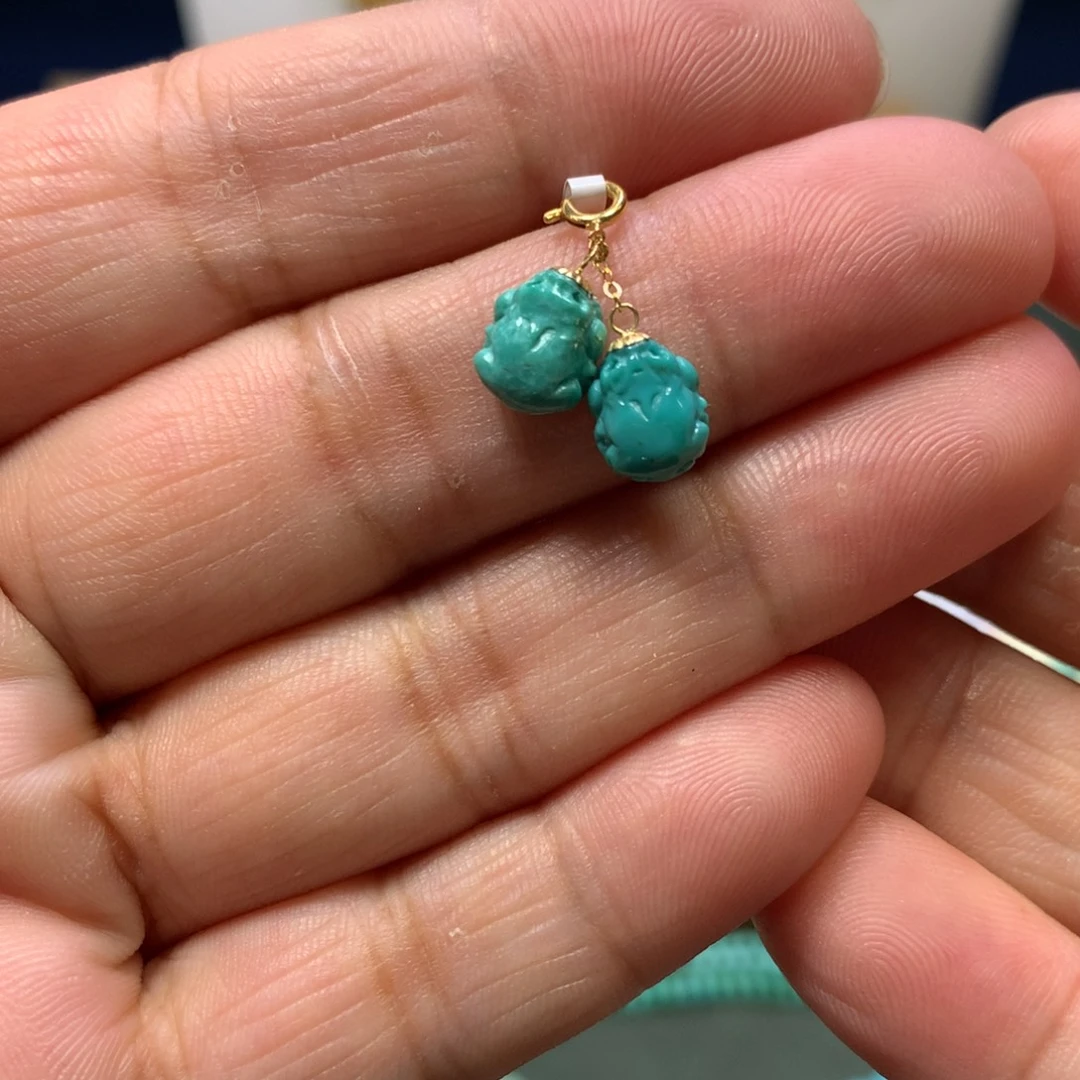 18K金镶嵌绿松石貔貅