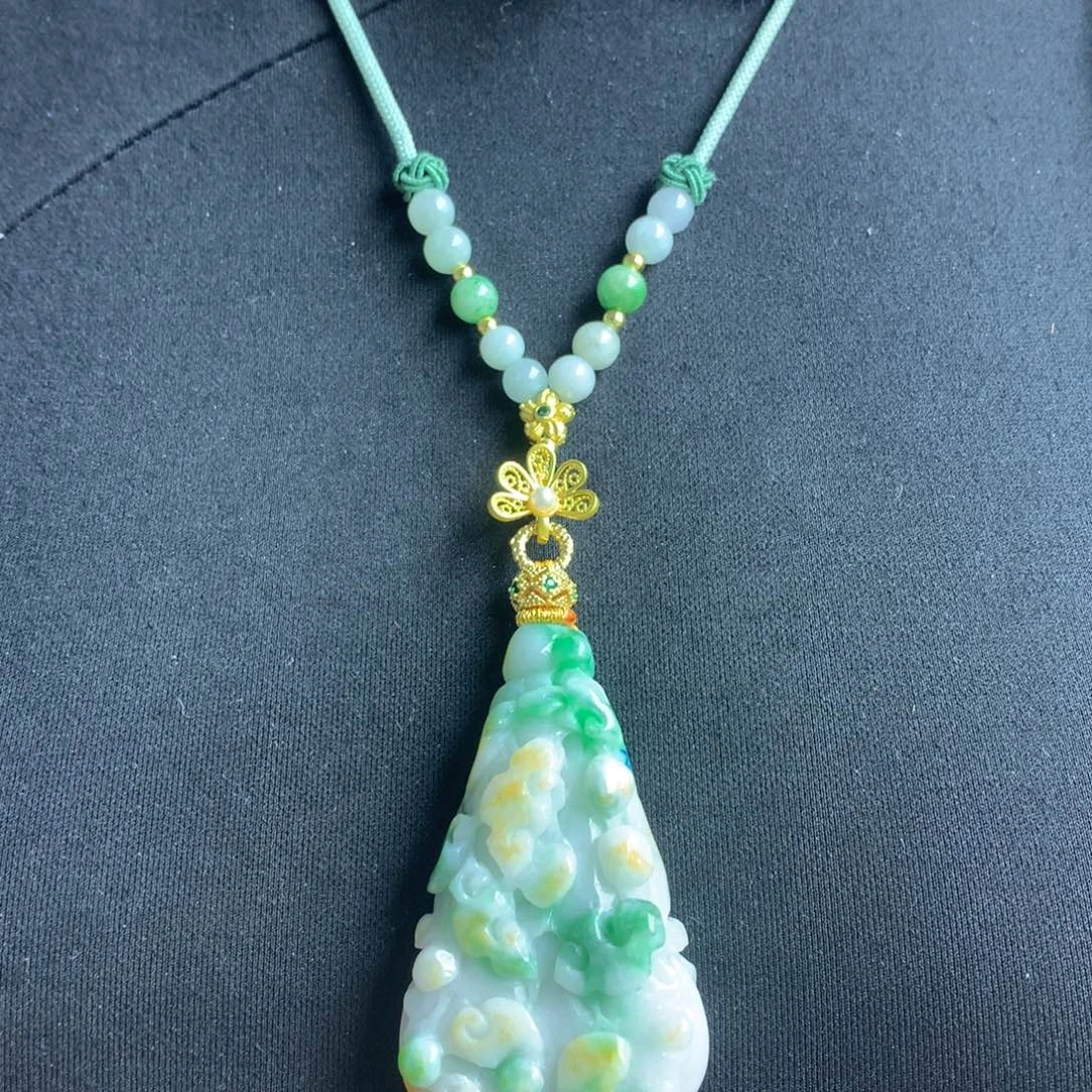 翡翠颈饰未镶嵌翡翠