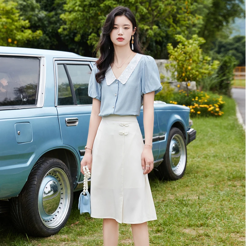 时尚气质盘扣衬衫半裙套装