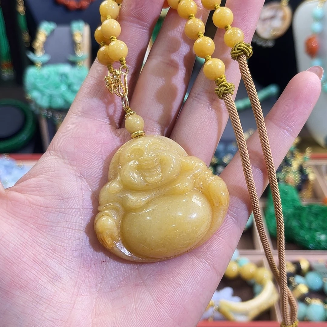 翡翠未镶嵌颈饰佛公笑口常开