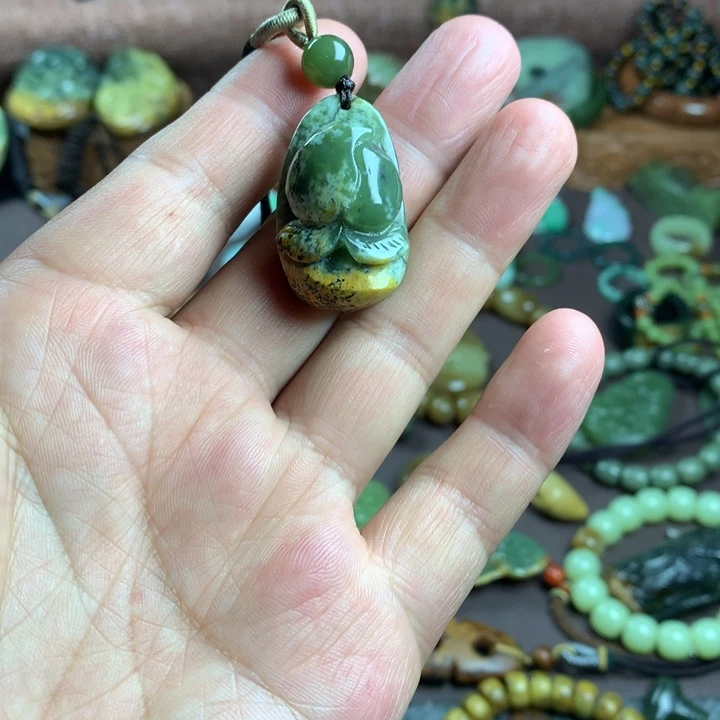 岫岩河磨玉（透闪石质玉）未镶嵌吊坠(赠链)