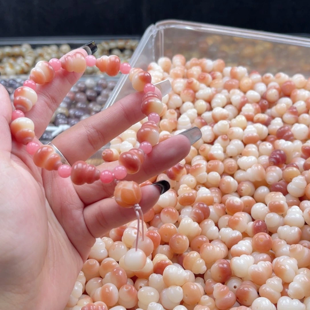 白玉菩提吊坠q12mm30颗。微醺腮红葫芦