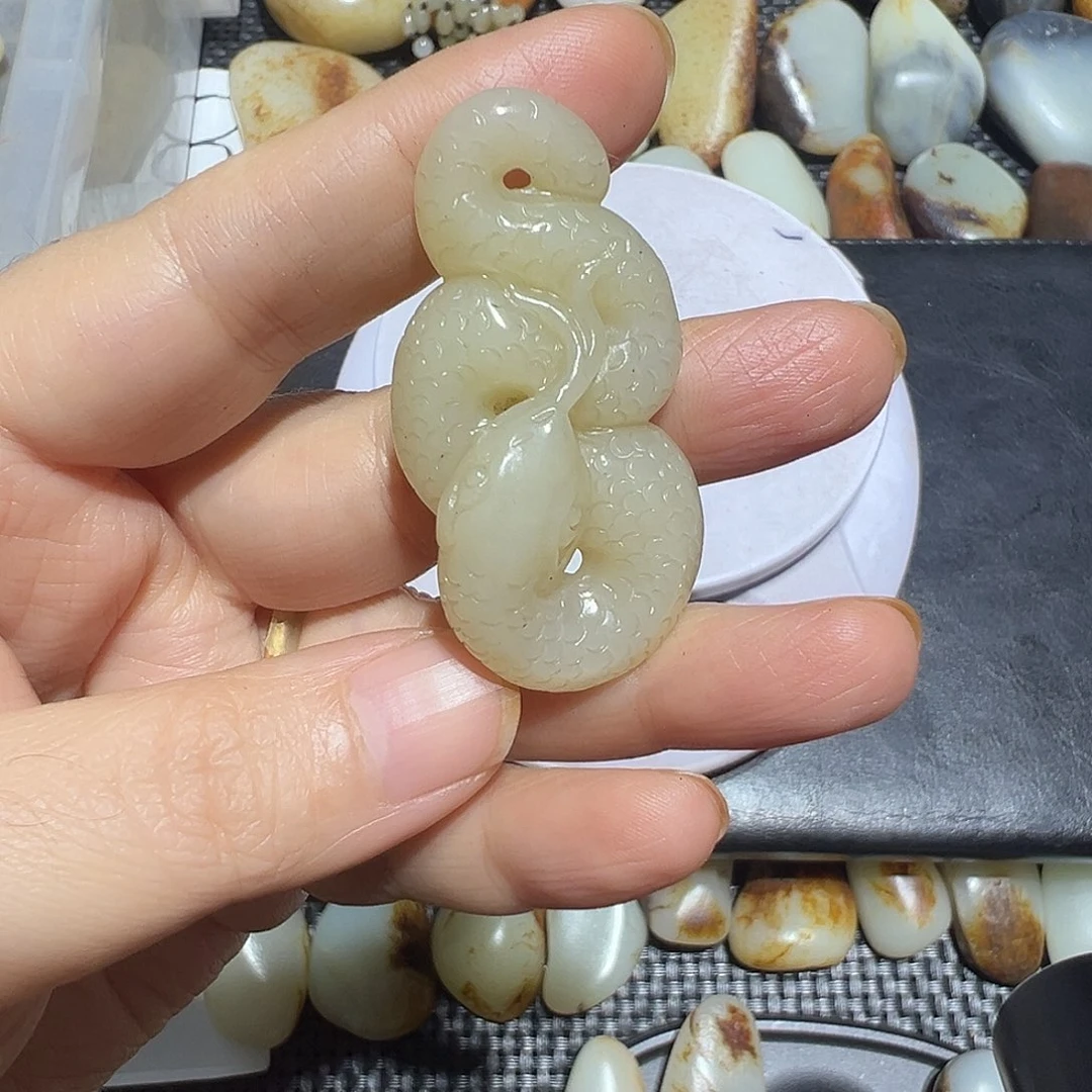 未镶嵌和田玉挂件