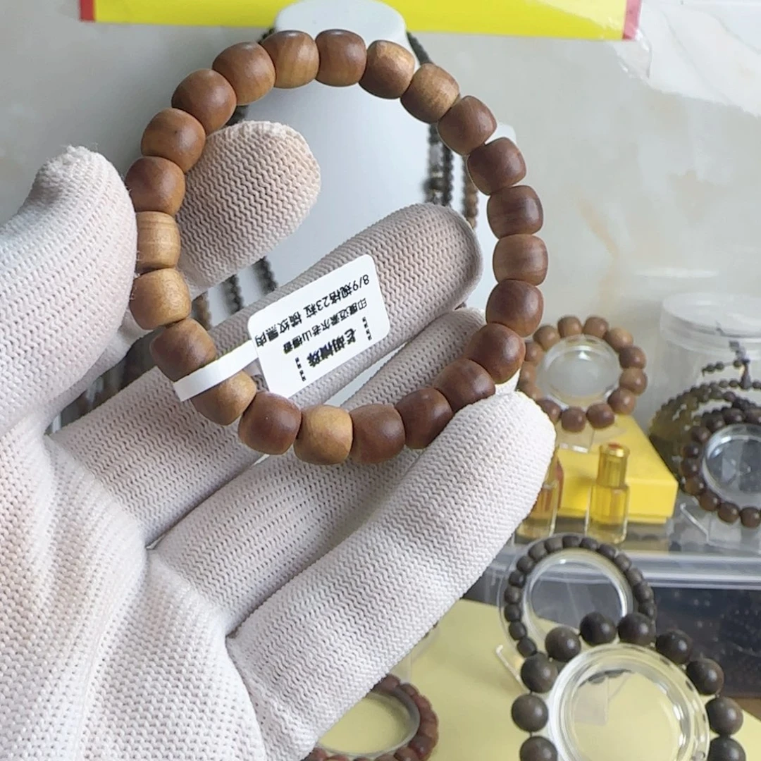 檀香木宝****?9/10规格直切单圈