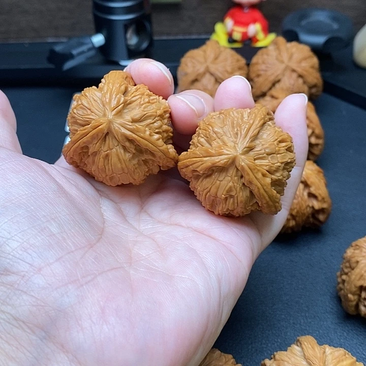 随***缘把件文玩核桃白奔