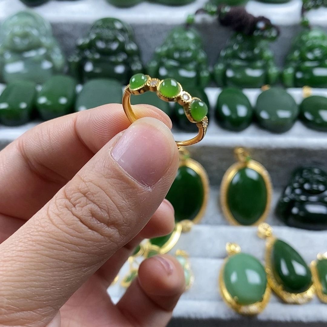 和田玉（碧玉）未镶嵌颈饰