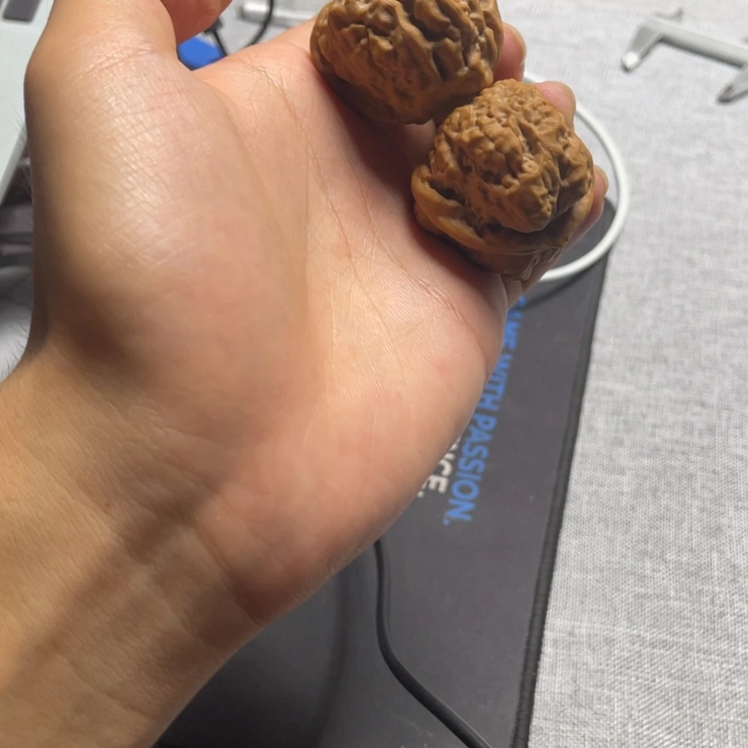 文玩核桃把件蛤蟆头 80