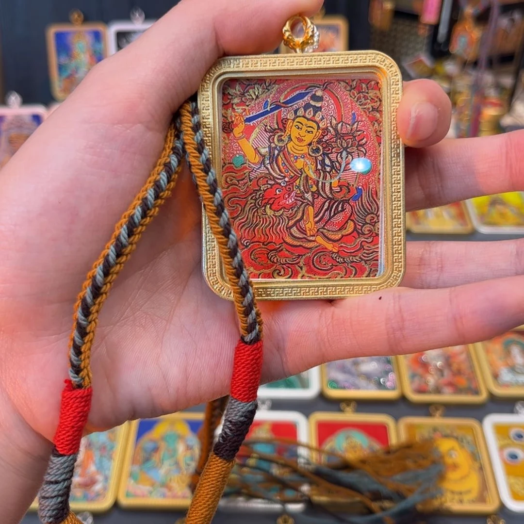 泥塑可****女金色壳子哈哈哈