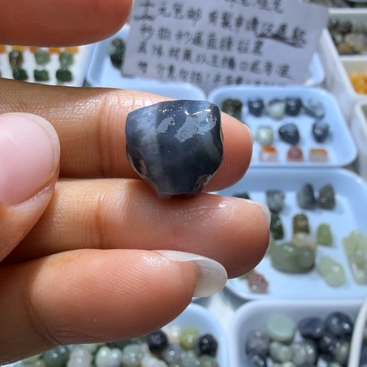 和田玉未镶嵌珠宝奇石