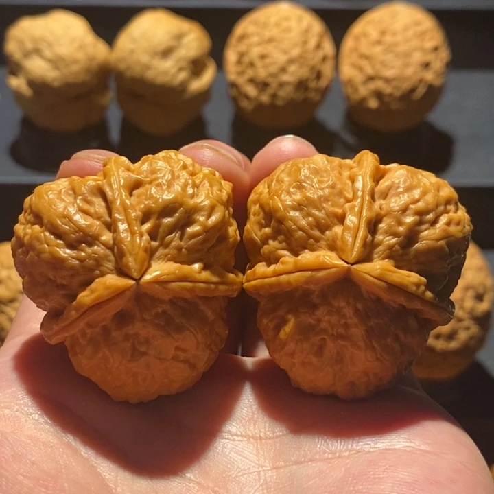 文玩核桃把件41尺金玉三棱