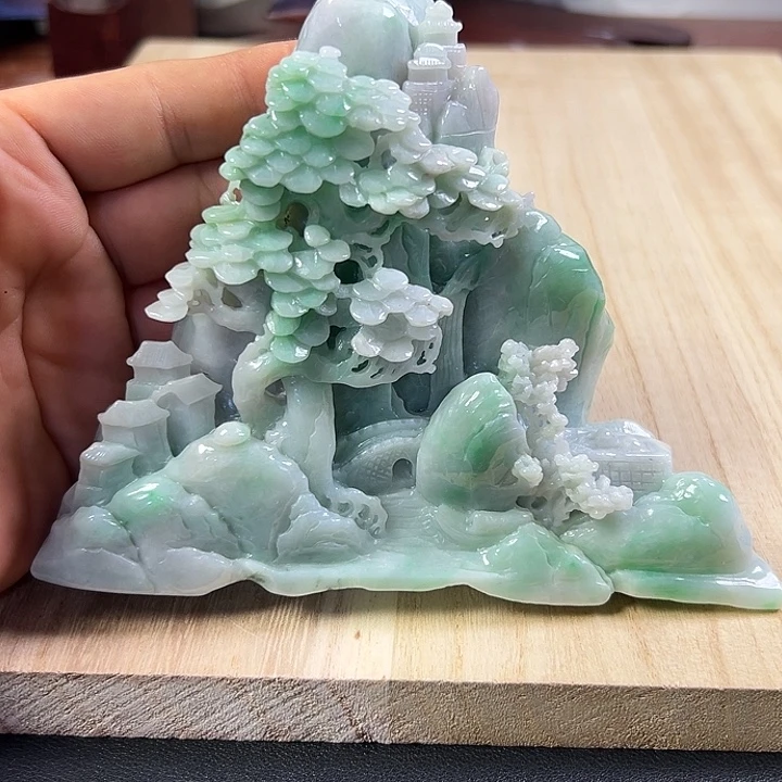 翡翠未镶嵌摆件缅甸翡翠