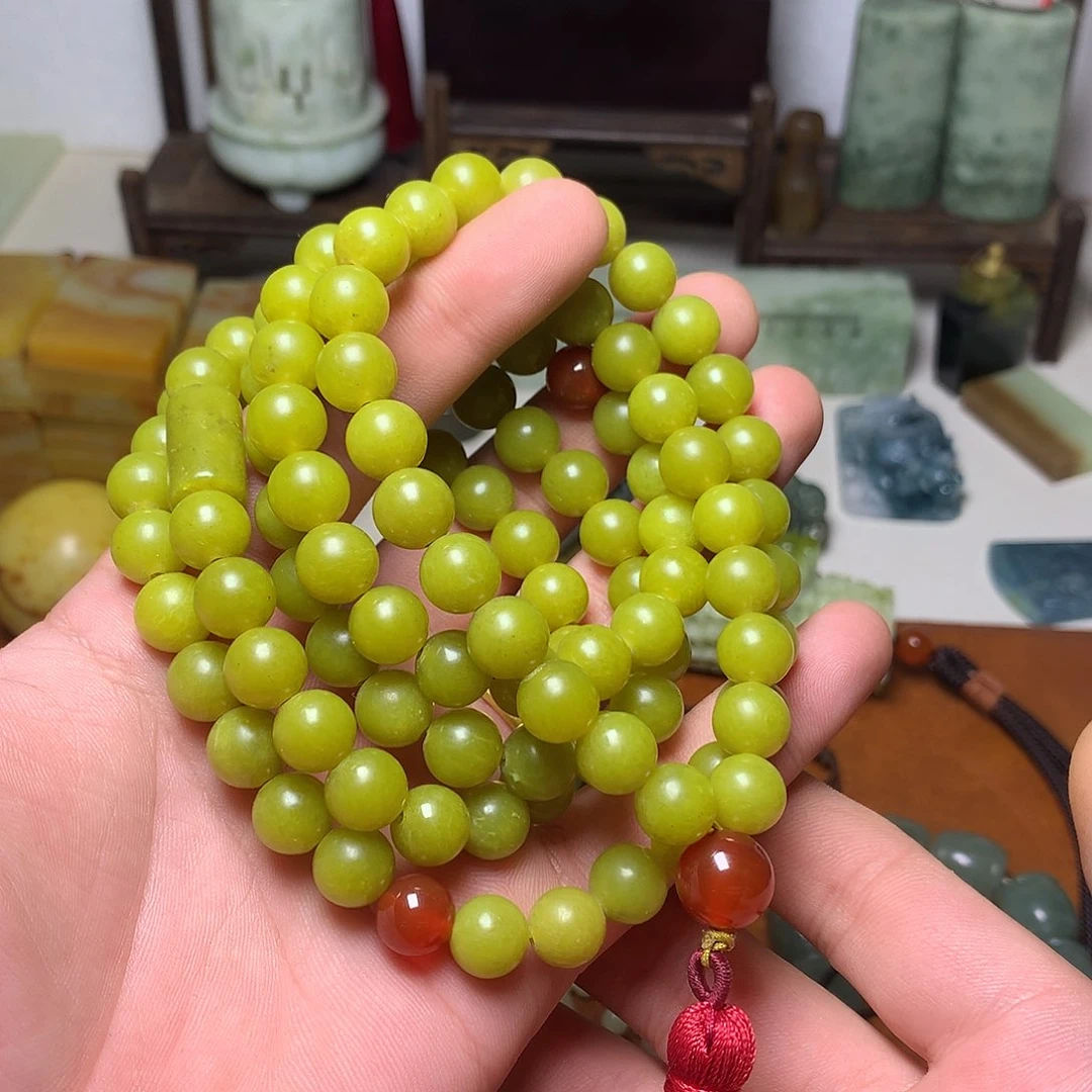 未镶嵌蛇纹石玉颈饰