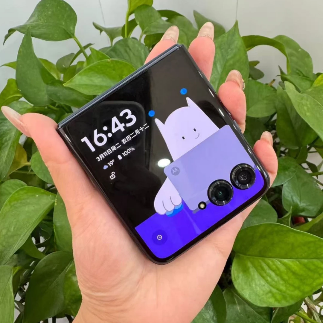 9新 Motorola/摩托罗拉 9 新 razr50Ultra二手折叠屏手机原装正品