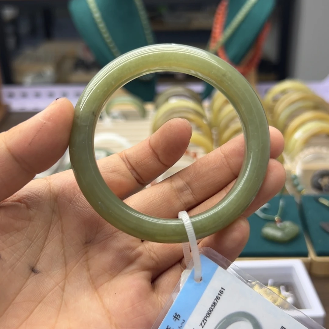 和田玉手镯未镶嵌57圈围728