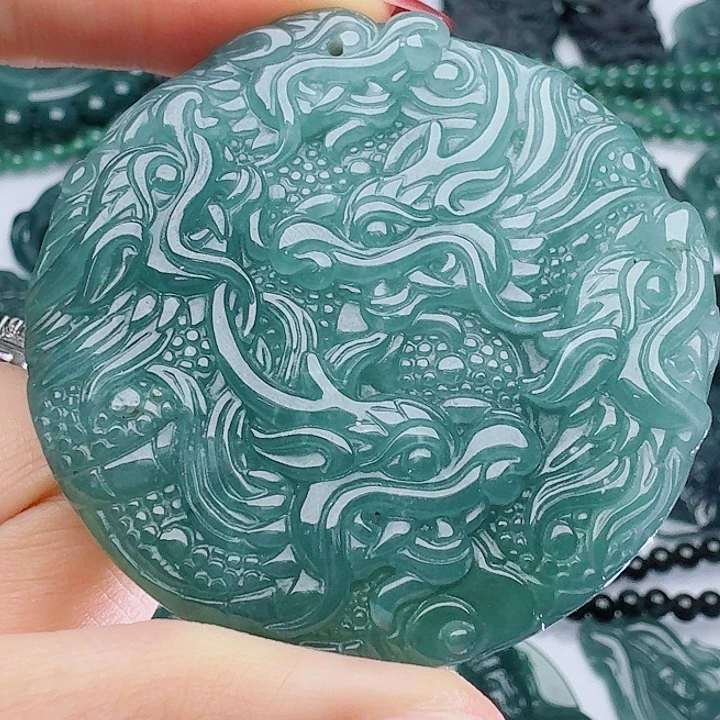 颈饰未镶嵌翡翠天然的A货翡翠多样性发其一
