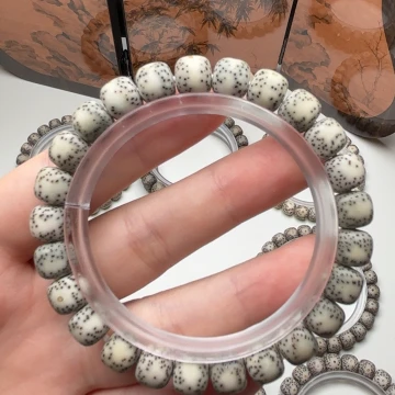 星月菩提手串贯穿