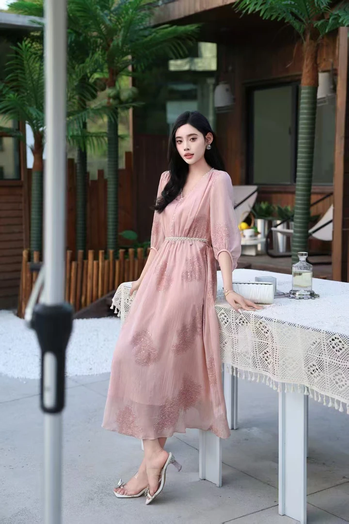 高级感时尚设计感刺绣亮片收腰连衣裙25863