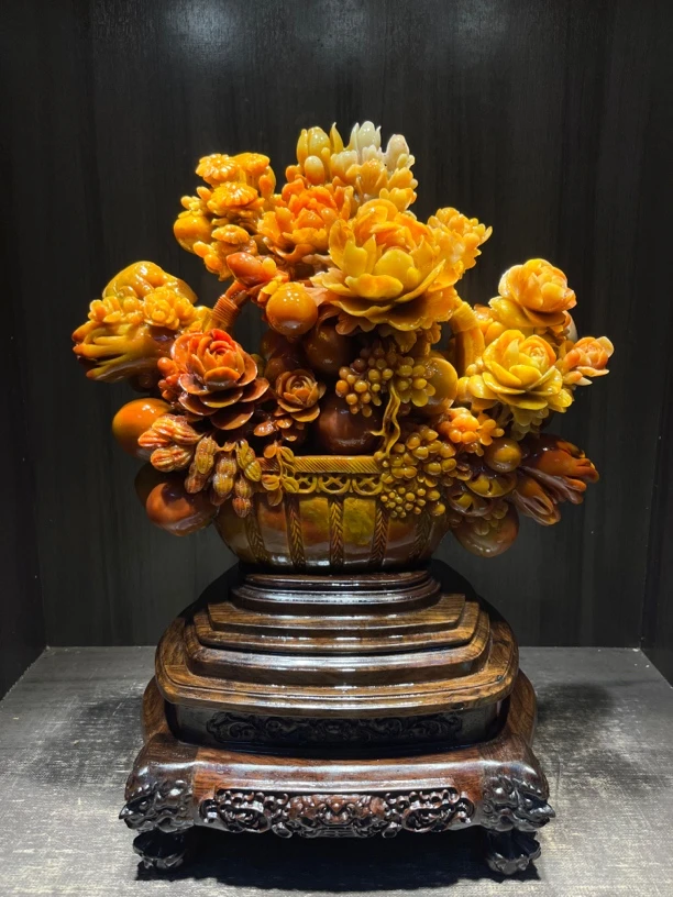 寿山石雕刻精品大花蓝完美作品、色彩斑斓艳丽夺目雕刻精美设计