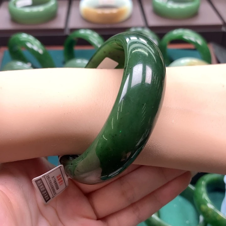 未镶嵌手镯和田玉（碧玉）59.60