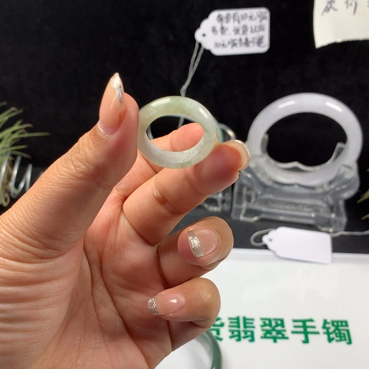 翡翠未镶嵌戒指06