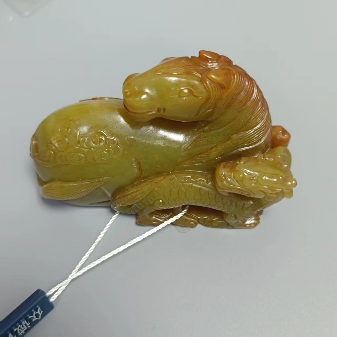 清代和田玉黄玉龙马精神把件