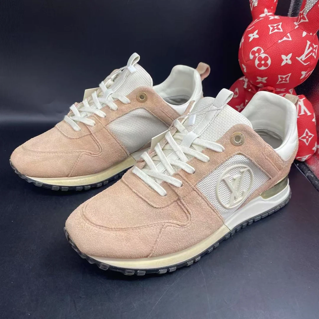 95新 LouisVuitton/路易威登 粉藕色runaway运动鞋38欧码lz155