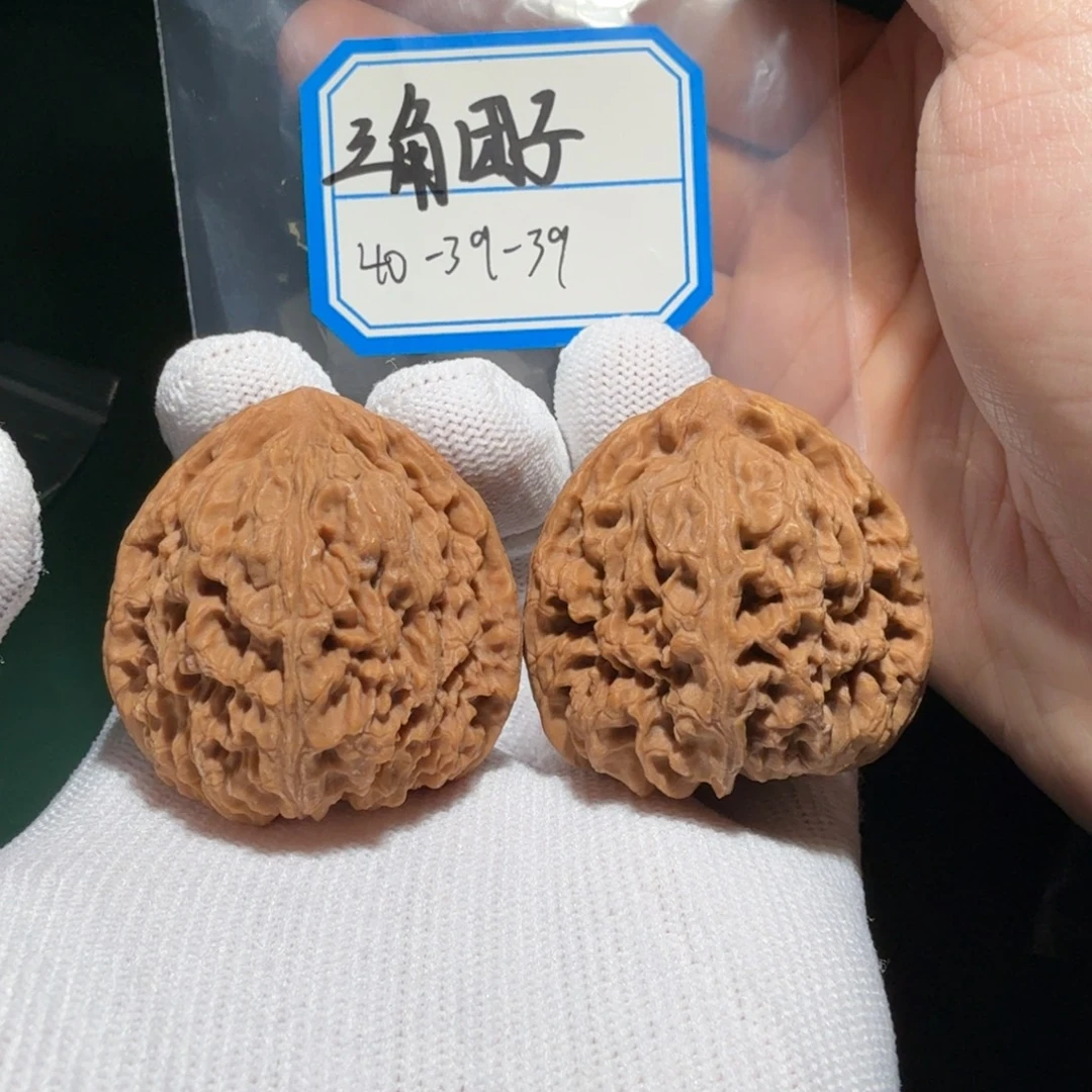 文玩核桃吊坠南疆三角3