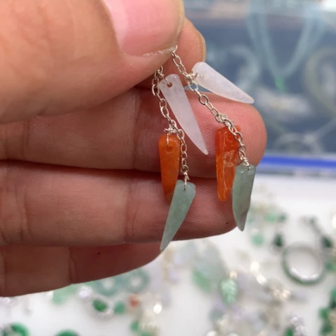 【闪购商品】颈饰未镶嵌翡翠珍*斋