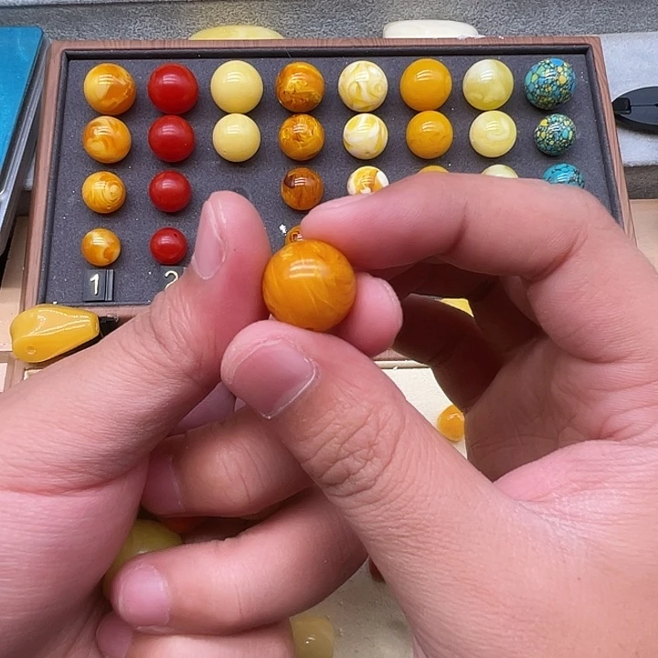 琥珀未镶嵌裸石老花蜡单珠