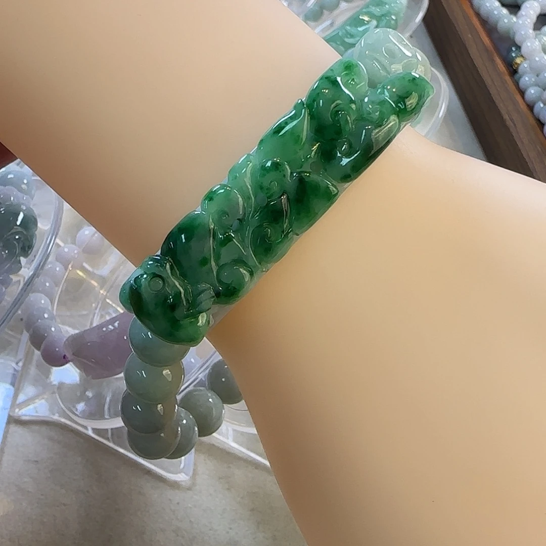 颈饰未镶嵌翡翠手牌