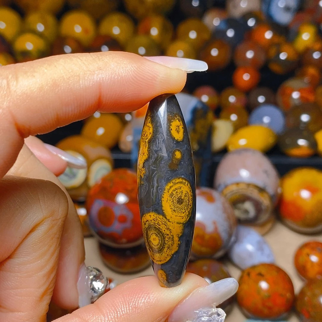 未镶嵌颈饰玛瑙/玉髓