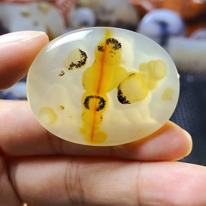 玛瑙/玉髓未镶嵌珠宝半成品