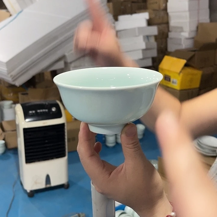 瓷片青瓷4.75英寸米饭碗六个，微瑕包邮
