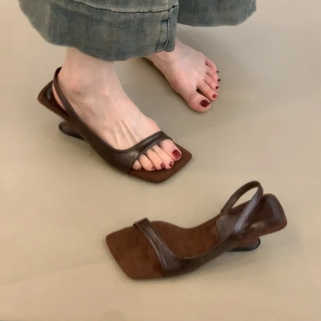 羊皮版~复古坡跟一字带凉鞋气质露趾方头豹纹配裙子罗马高跟鞋女