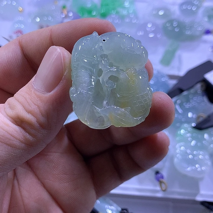 翡翠未镶嵌颈饰天然翡翠A货吊坠