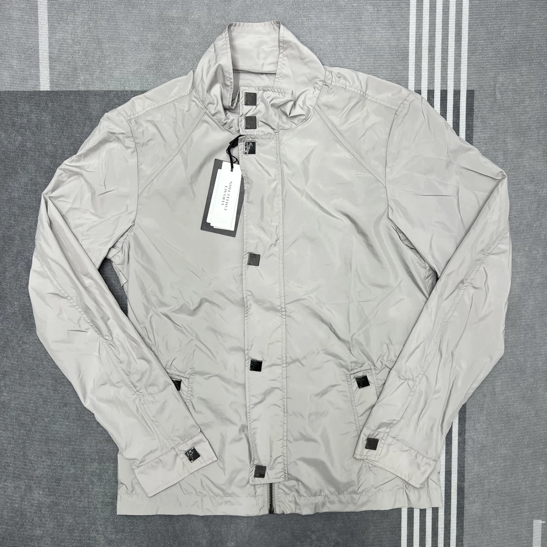 全新未使用 VERSACE/范思哲 男士休闲夹克可拆卸风帽